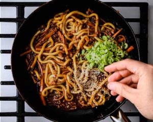 spicy vegan noodles recipe